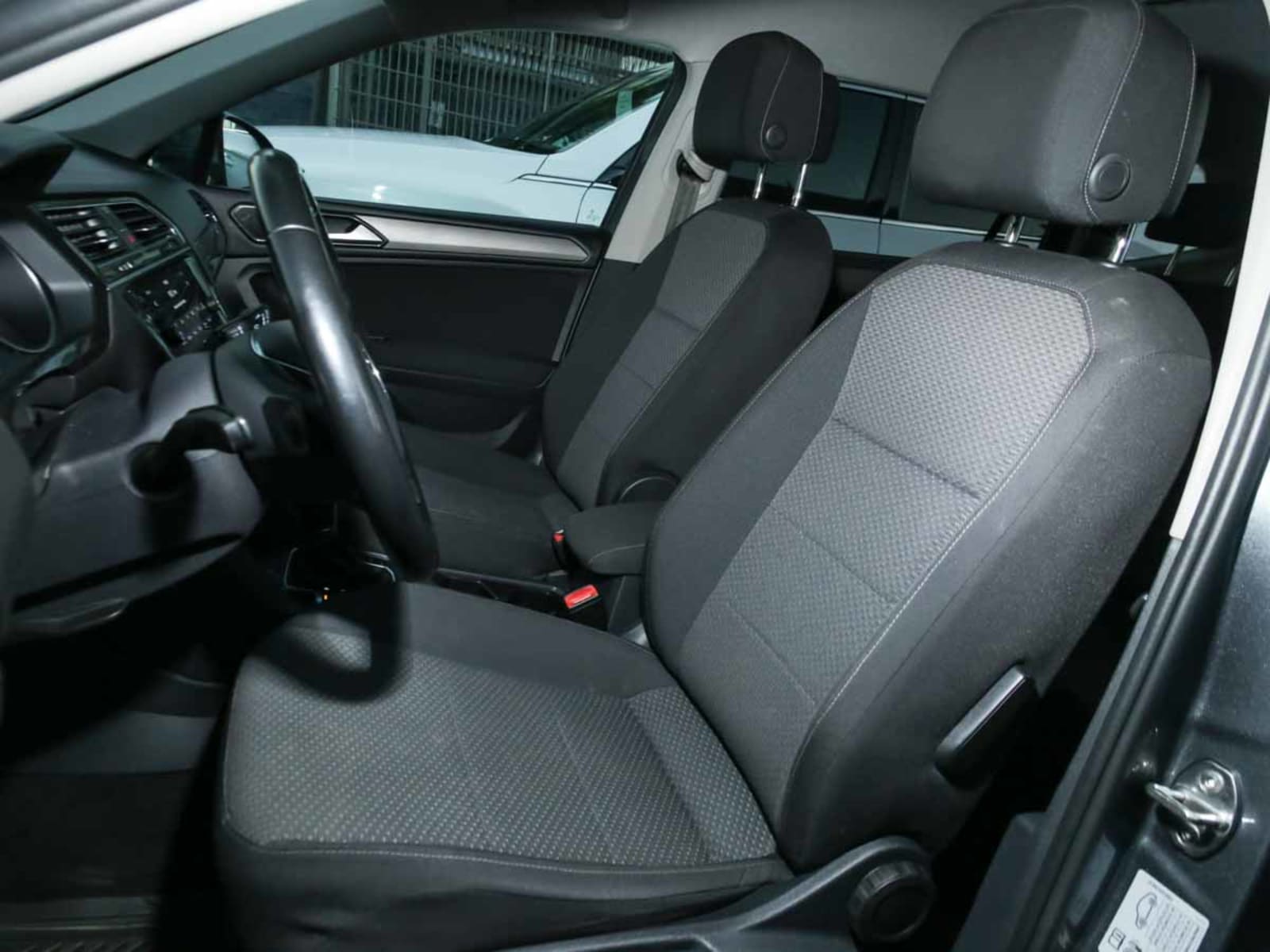 VOLKSWAGEN TIGUAN FULL 2018 - Imagen 10 de 13