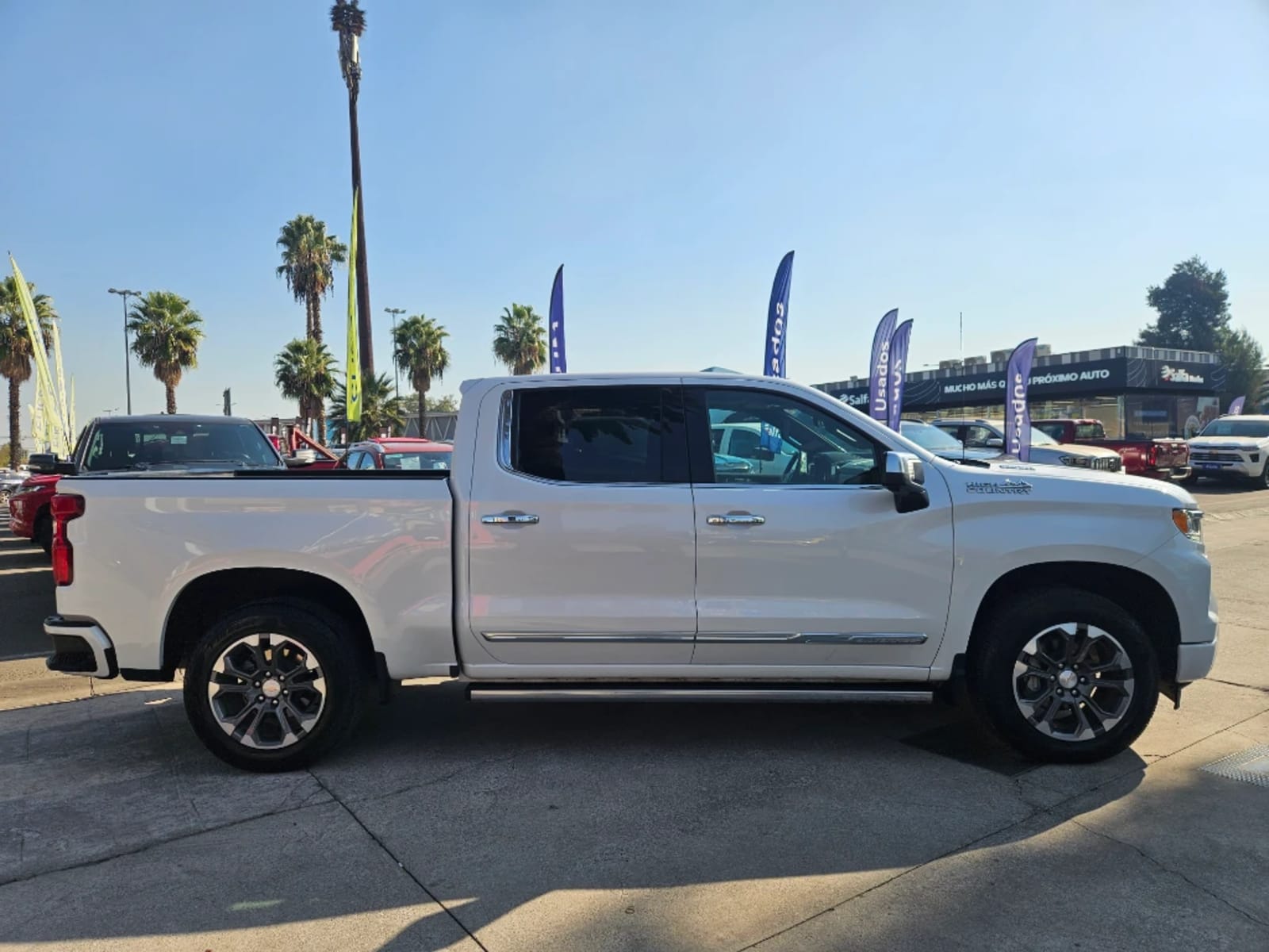 CHEVROLET SILVERADO 3.0 HIGH COUNTRY 4X4 AT 4P 2025 - Imagen 4 de 20