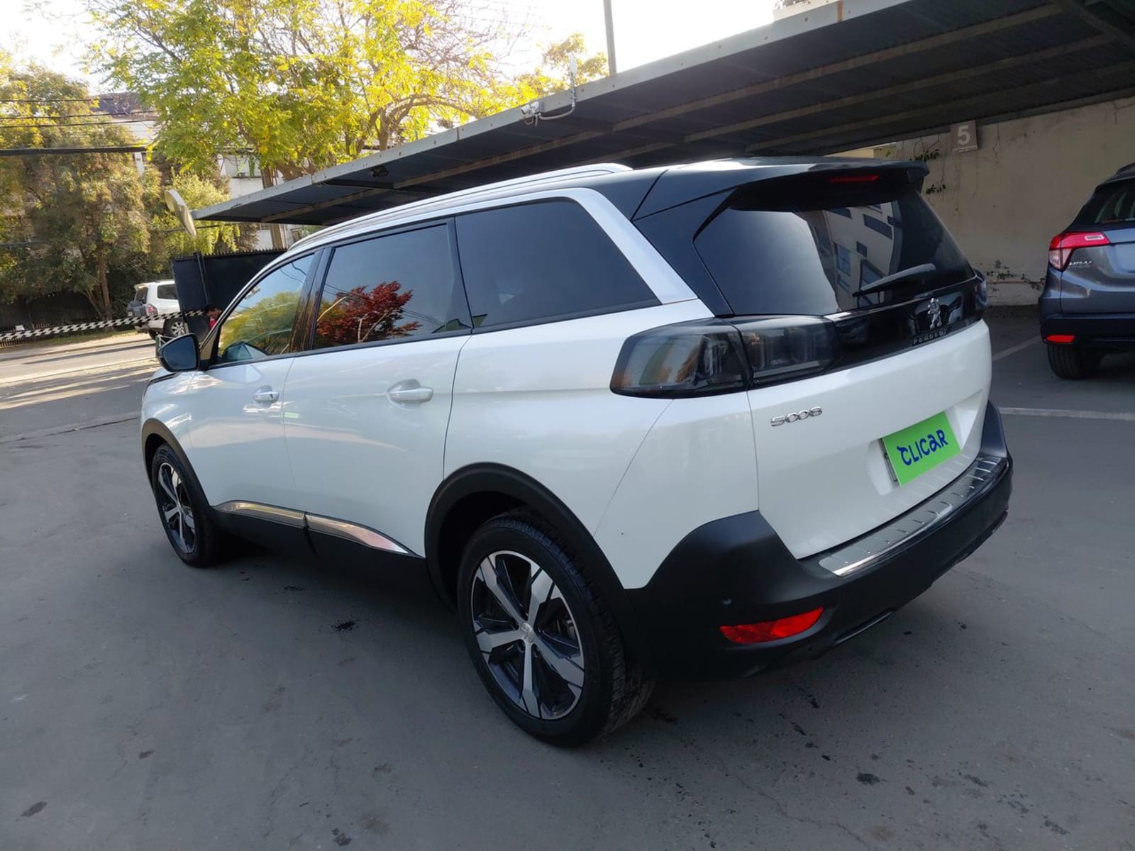 Peugeot 5008 1.5 Allure Pack Bluehdi 130 4x2 Eat8 5p 2024 - Imagen 5 de 8