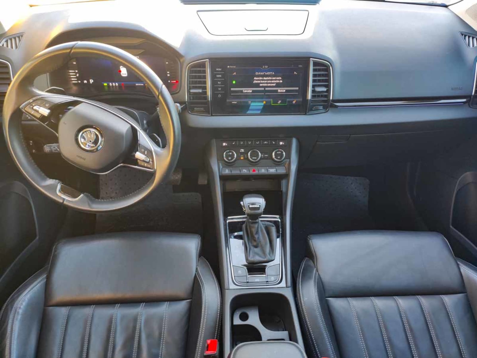 SKODA KAROQ TSI 1.4 AUT 2024 - Imagen 7 de 14
