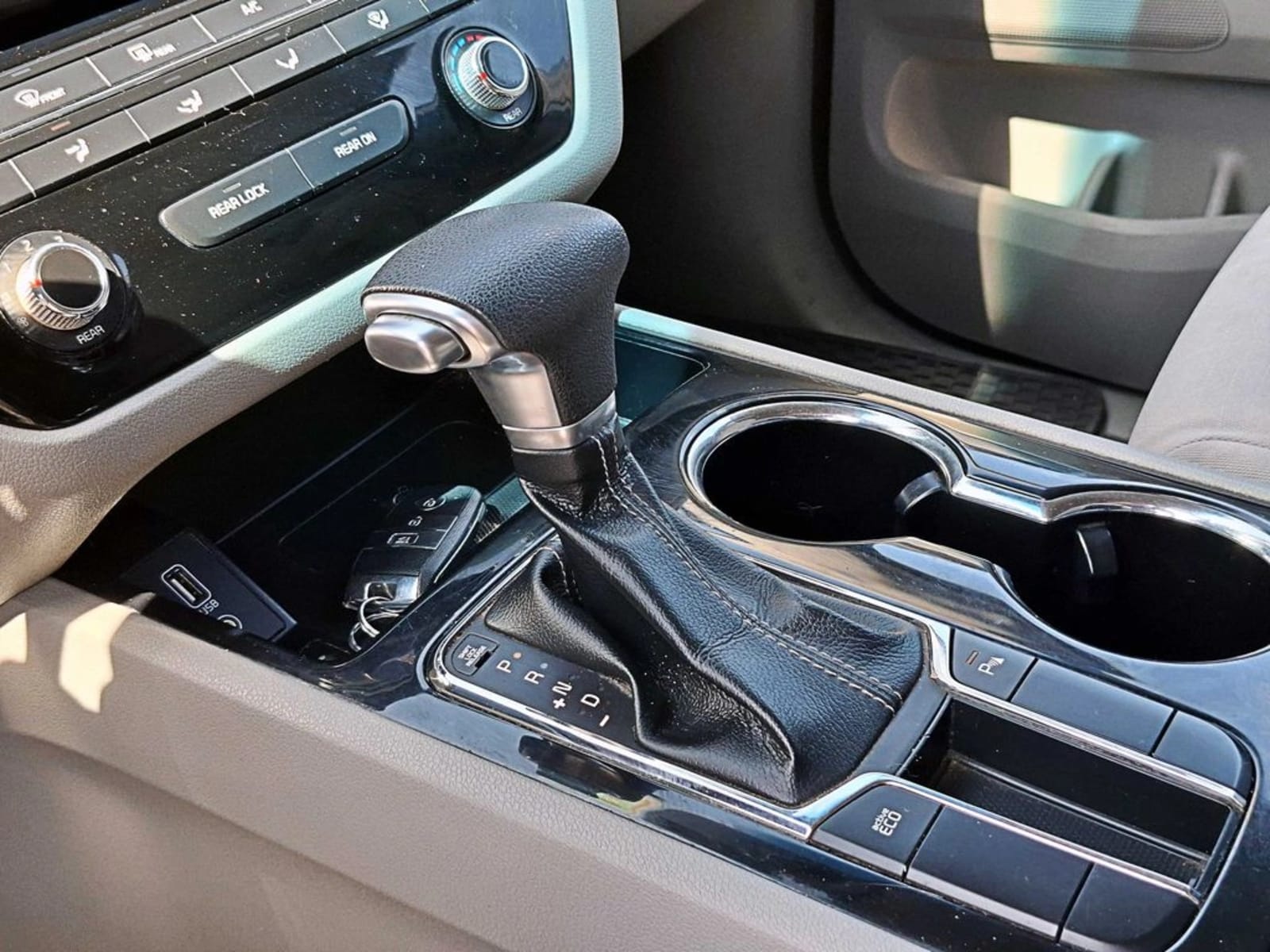 KIA CARNIVAL 3.3 EX 4X2 2020 - Imagen 19 de 19