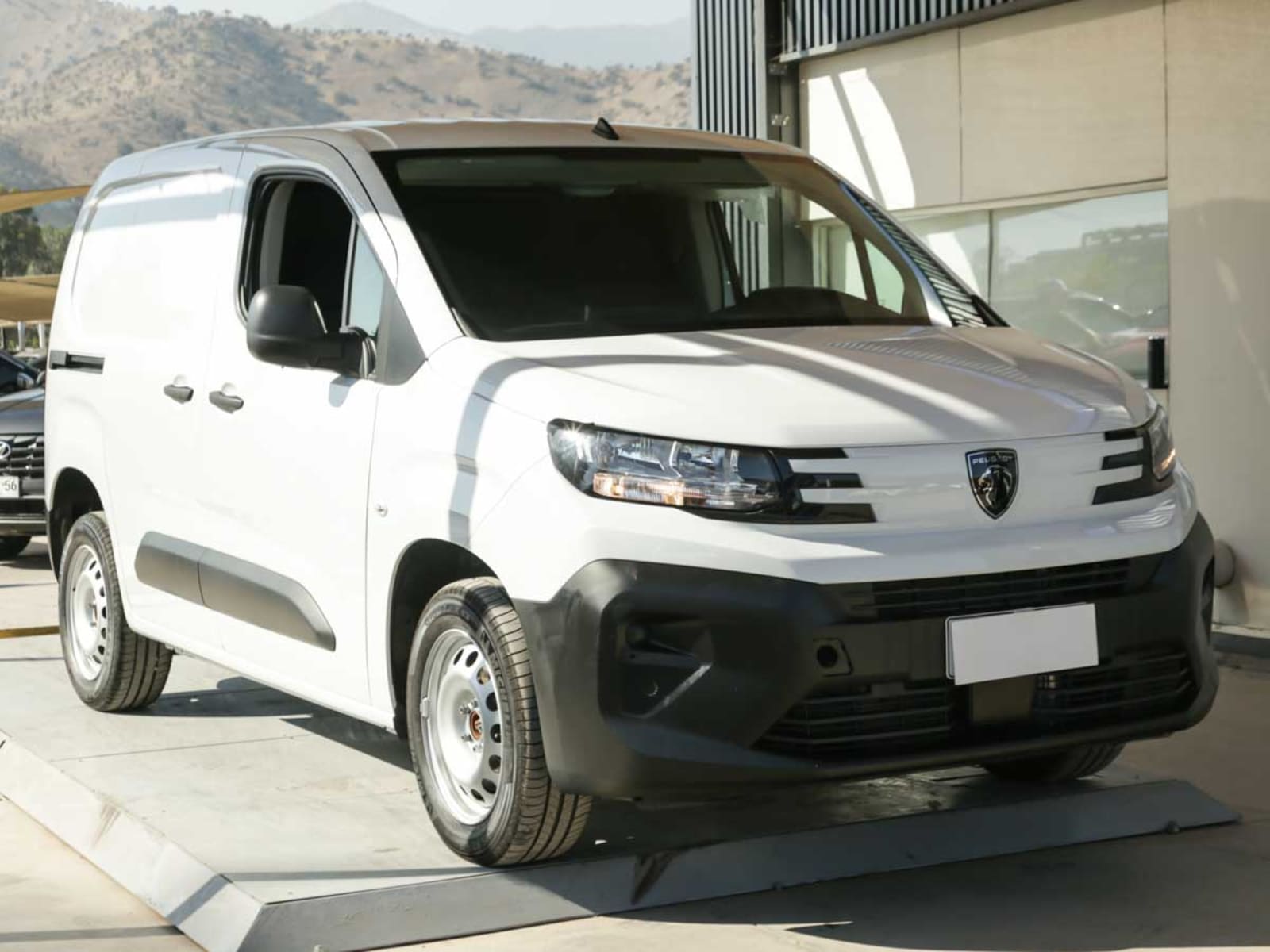 PEUGEOT PARTNER MCA L1 DIESEL 100HP MT 2026 - Imagen 3 de 13