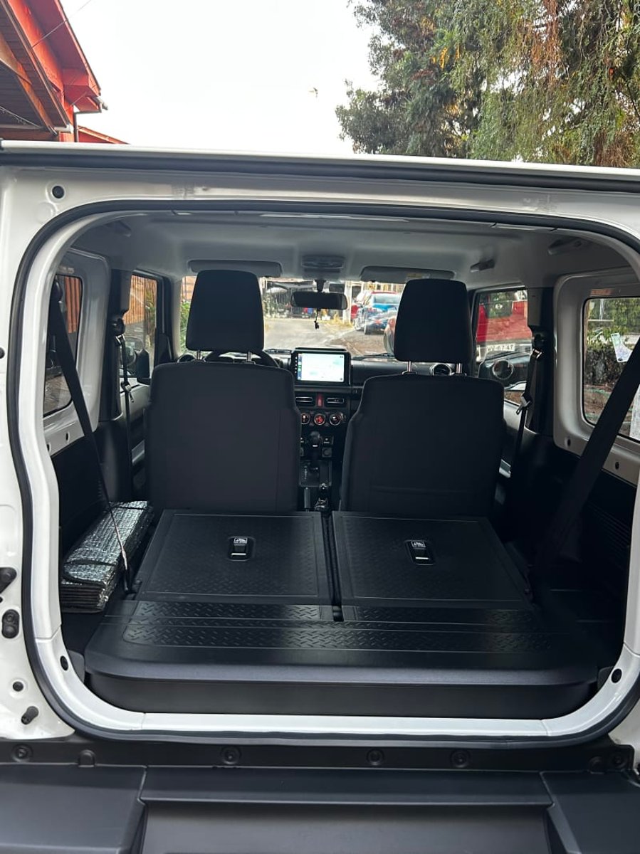 Suzuki Jimny 2025 - Imagen 5 de 8