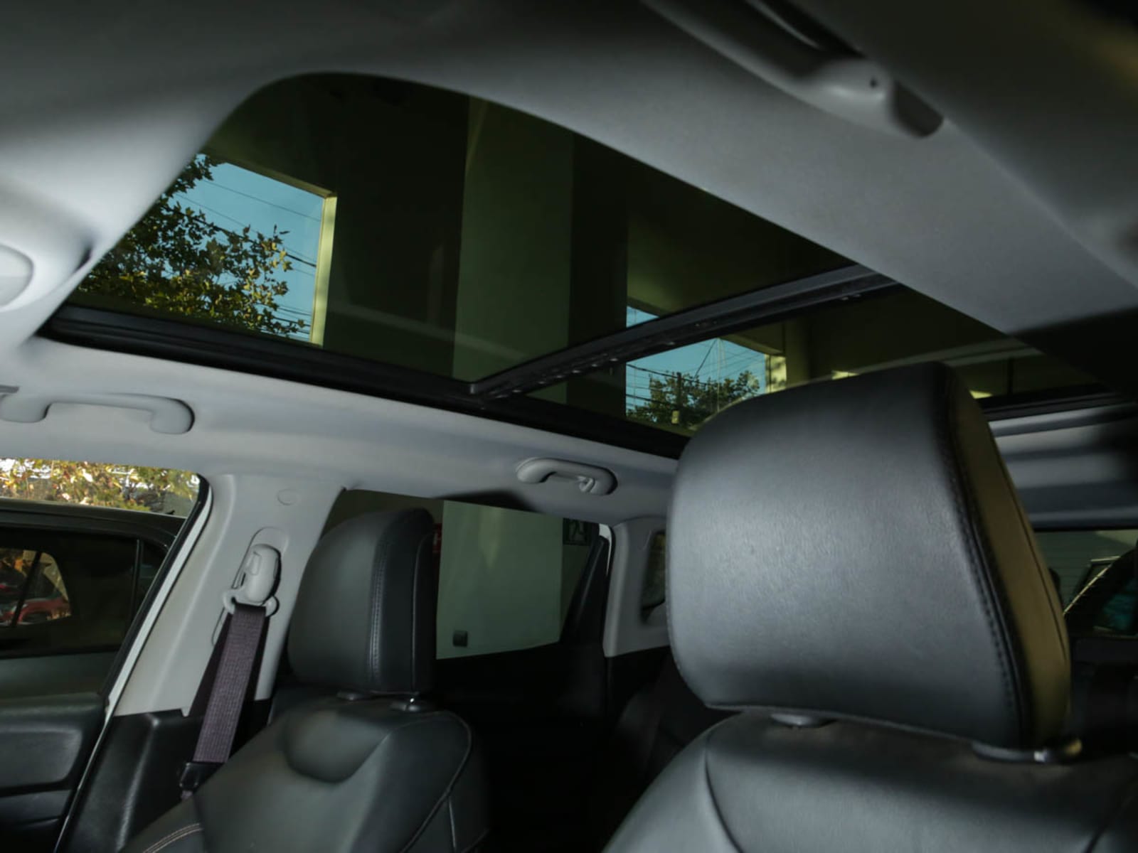 JEEP COMPASS LIMITED 4X2 AT 2023 - Imagen 14 de 14
