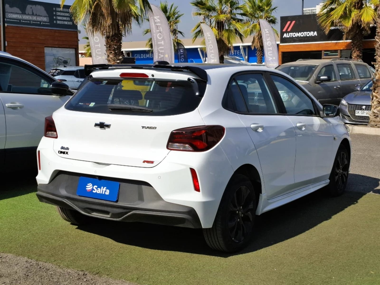 CHEVROLET ONIX 1.0T RS R 4X2 HB MT 5P 2024 - Imagen 6 de 20
