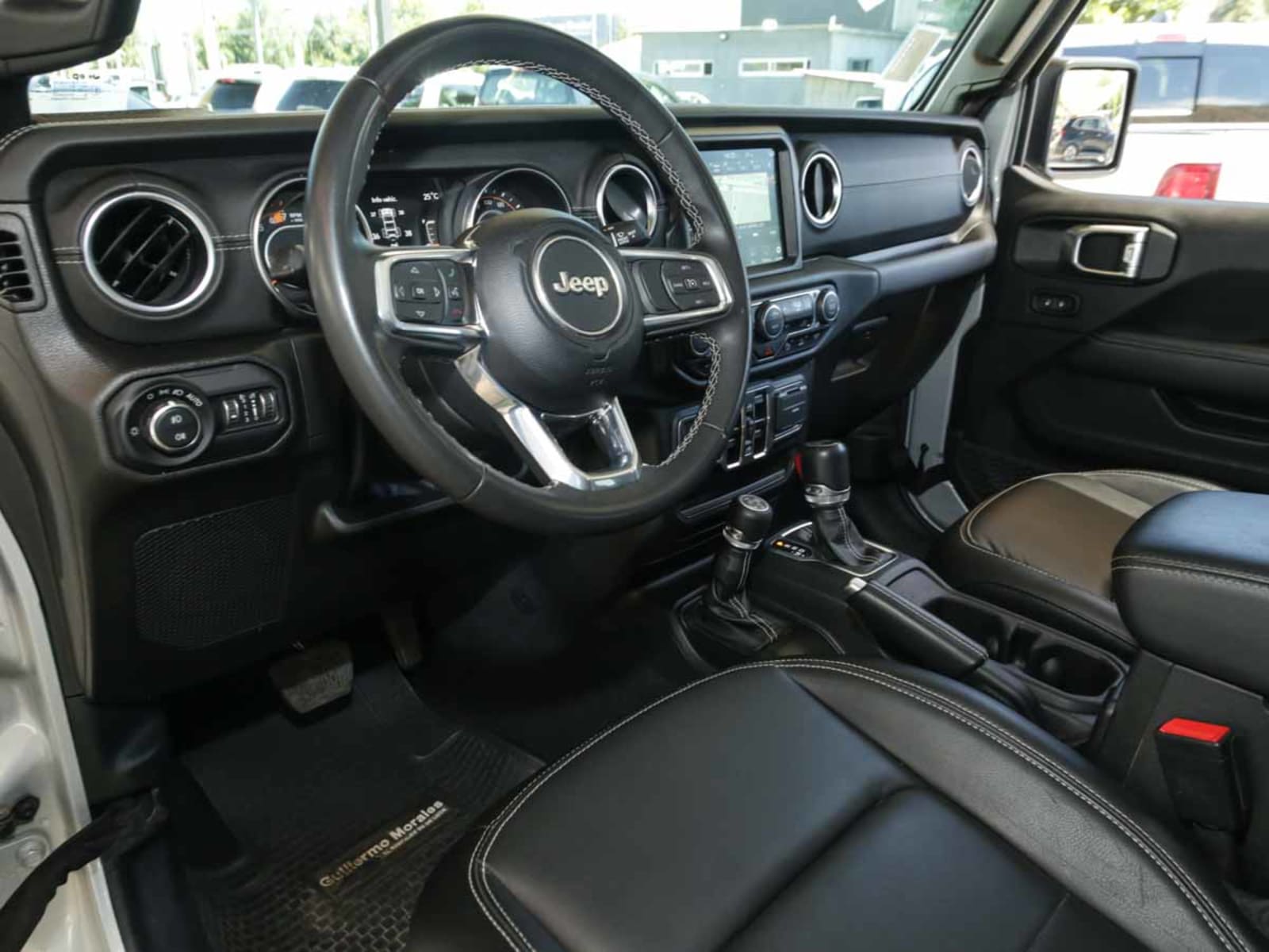 JEEP WRANGLER SAHARA U. 4X4 3.6 AUT 2024 - Imagen 8 de 13