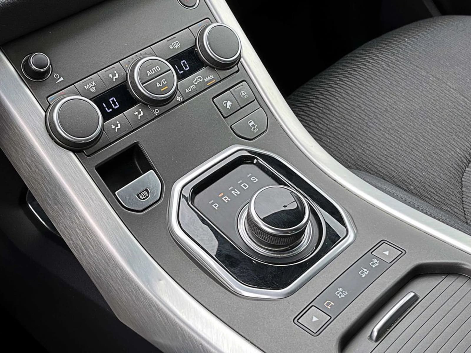 LAND ROVER RANGE ROVER EVOQUE 2.0 AT 4X4 2019 - Imagen 16 de 16