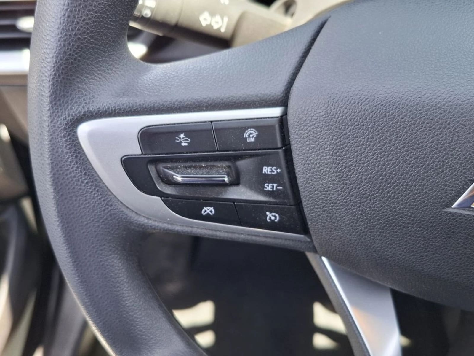 CHEVROLET TRACKER 1.2T LTZ R 4X2 AT 5P 2025 - Imagen 15 de 20