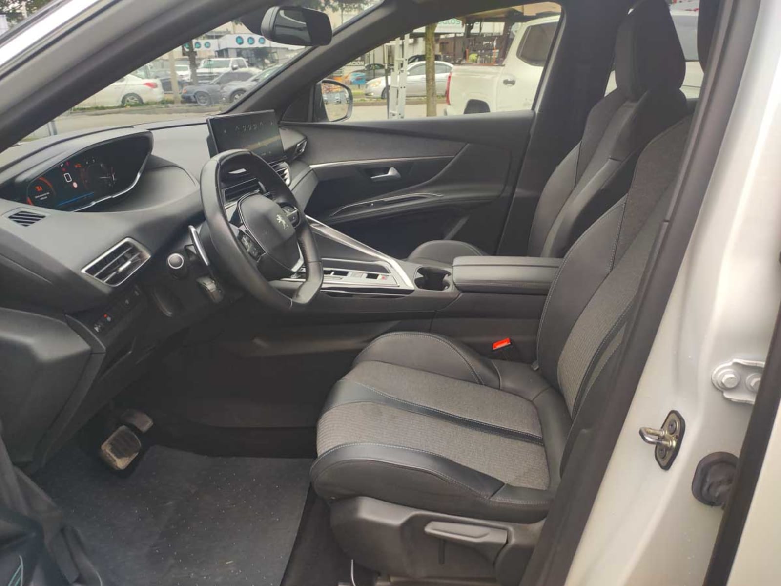 PEUGEOT 3008 BLUE HDI 130 EAT8 1.5 AUT 2024 - Imagen 8 de 15