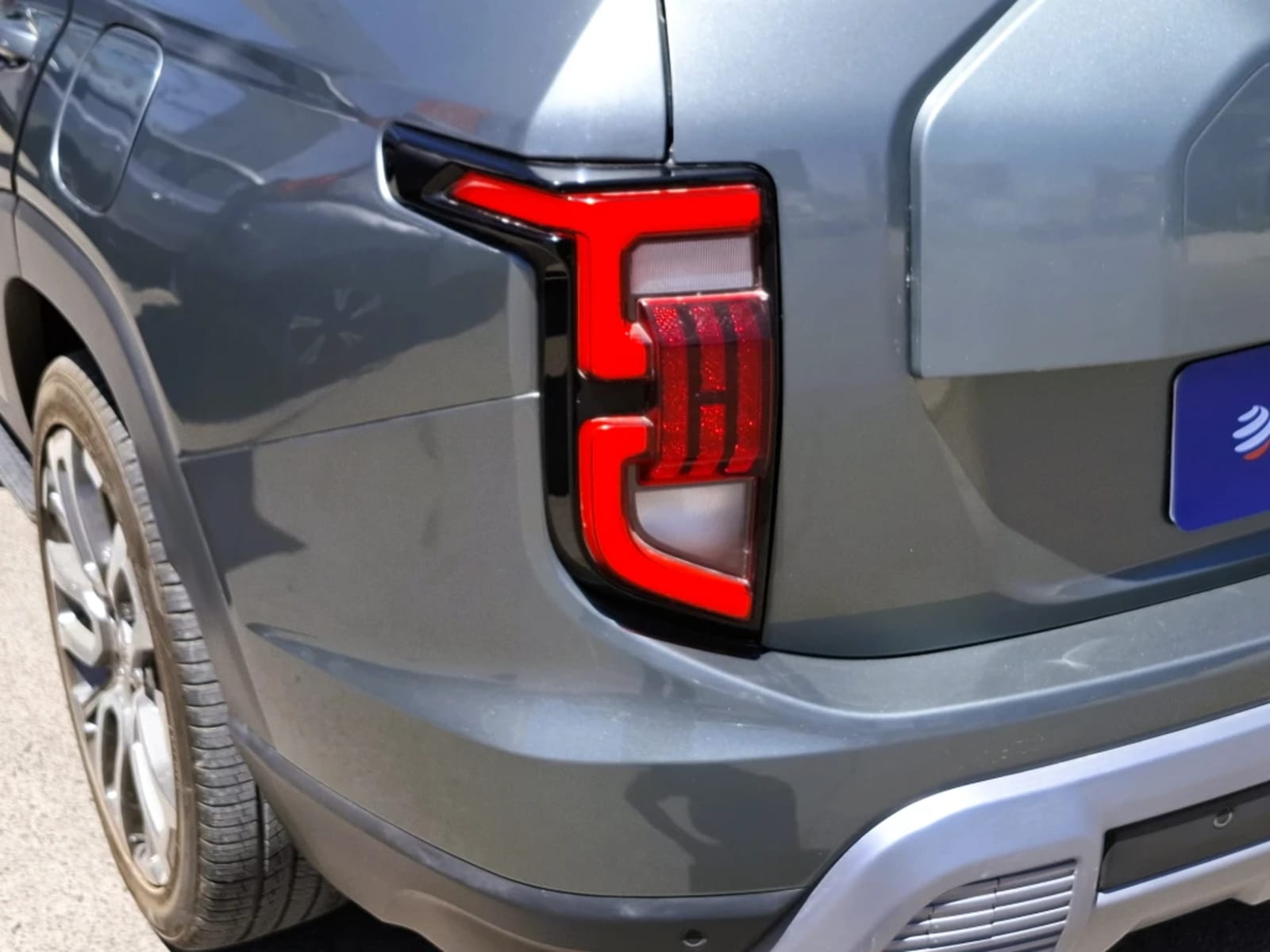 SSANGYONG TORRES 1.5T LIMITED PLUS 4WD BITONO AT 5P 2023 - Imagen 9 de 20