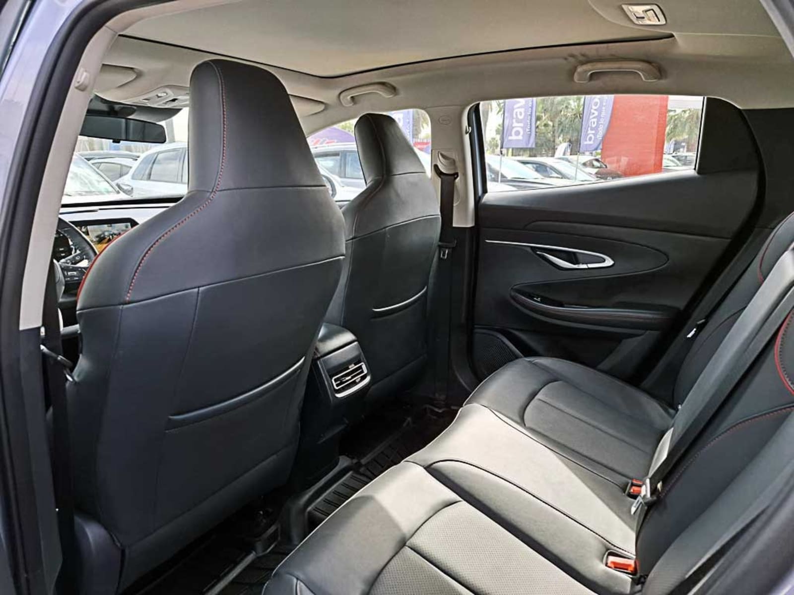 CHANGAN UNI-T 1.5 ELITE AT 2024 - Imagen 13 de 20