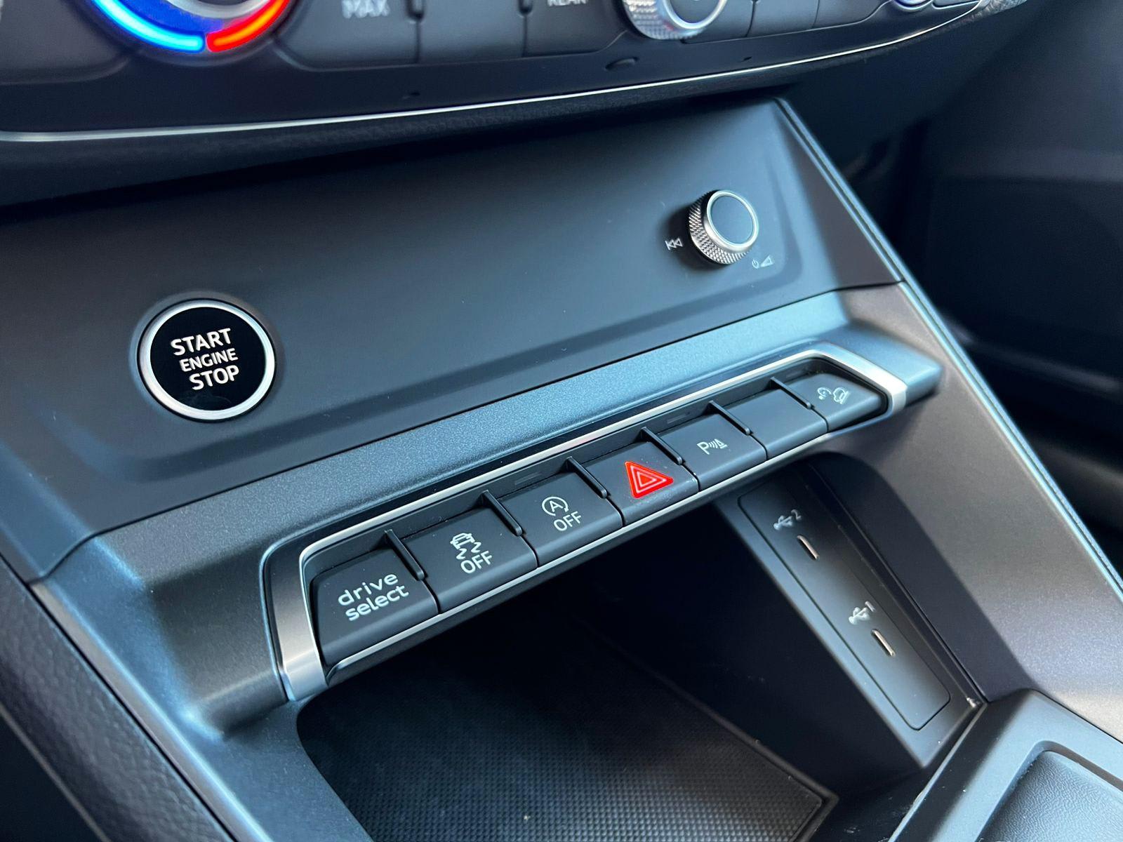AUDI Q3 40 TFSI 2.0 S LINE 2025 - Imagen 19 de 20