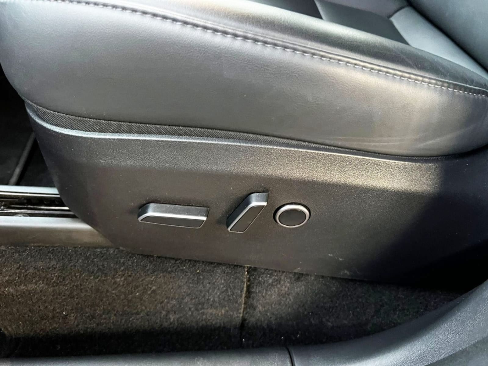 TESLA MODEL Y STANDART RANGE 2025 - Imagen 17 de 20