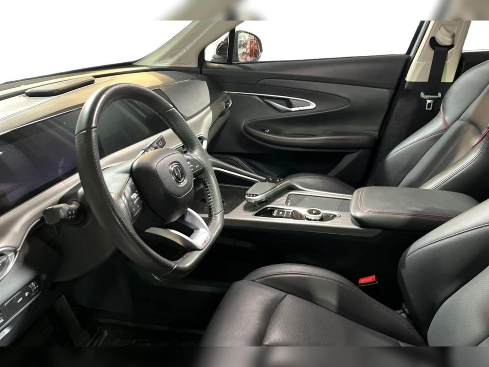 CHANGAN UNI-T 1.5 ELITE AT 2024 - Imagen 14 de 18