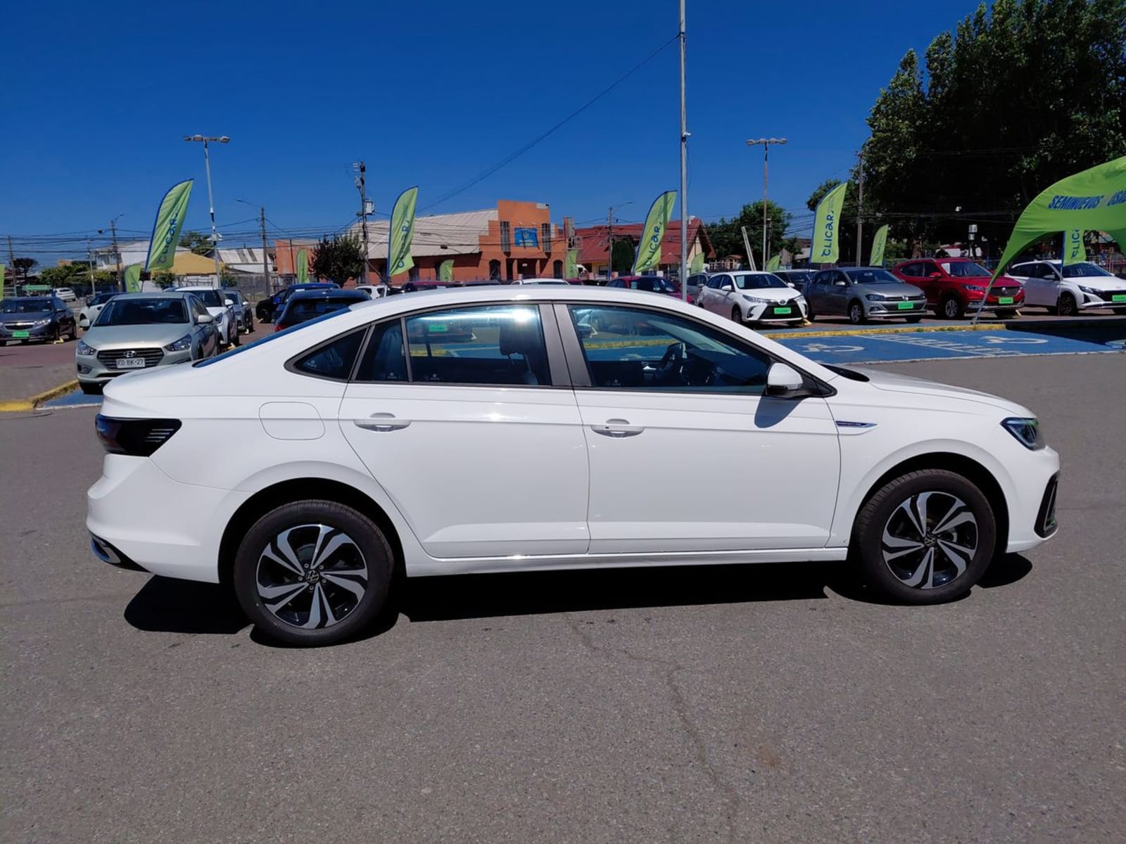 Volkswagen Virtus 1.0 Tsi Comfortline Plus 4x2 At 4p 2025 - Imagen 8 de 8