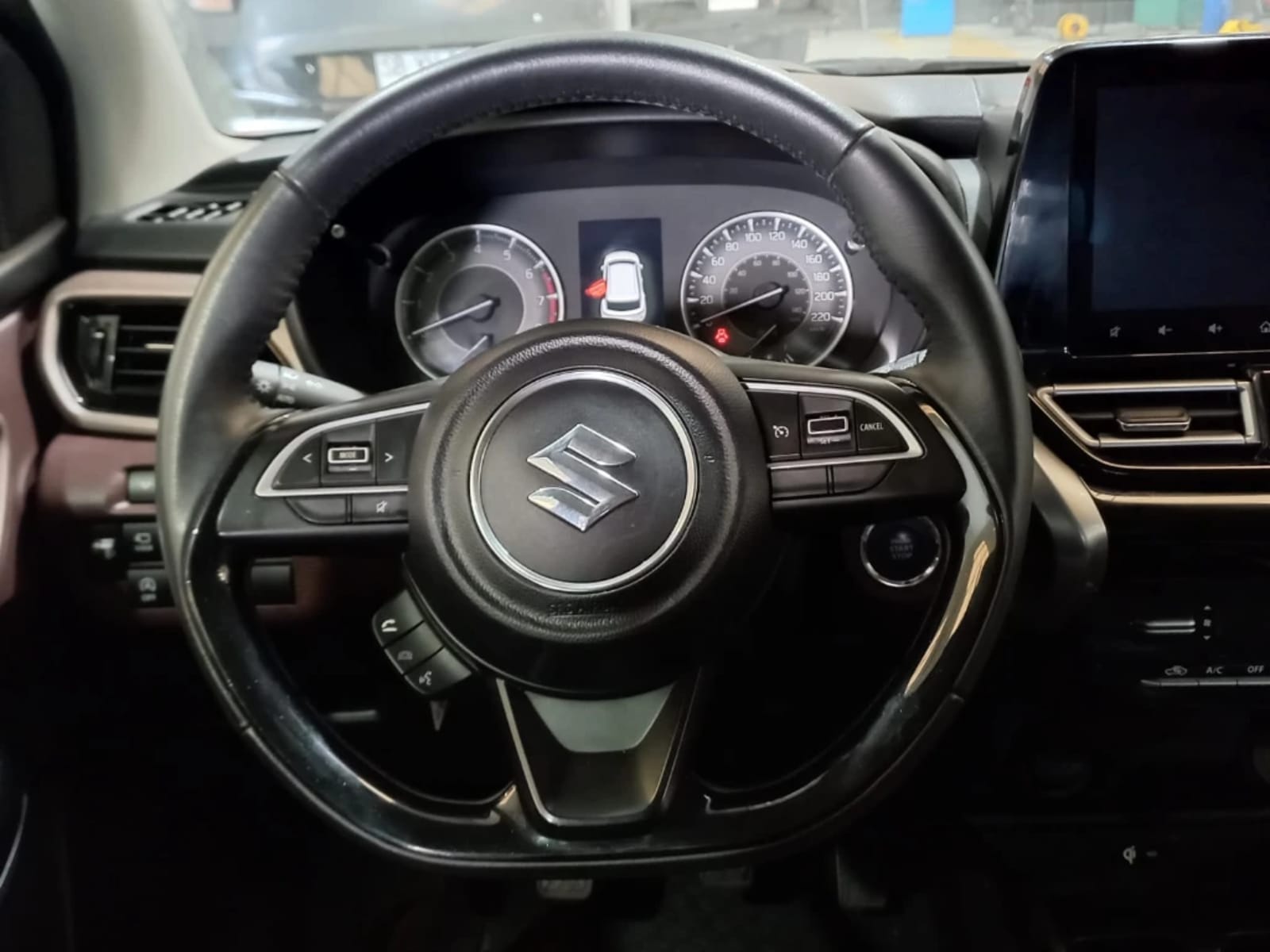 SUZUKI FRONX 1.5 GLX HYBRID 4X2 MT 5P 2025 - Imagen 17 de 20
