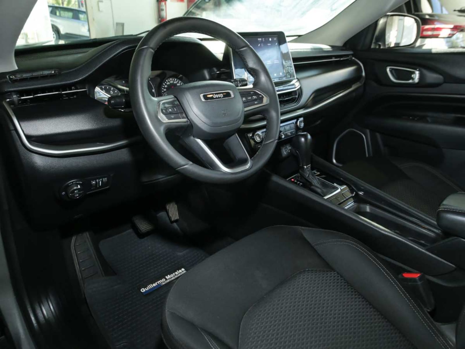 JEEP COMPASS SPORT 4X2 AT 2023 - Imagen 8 de 13