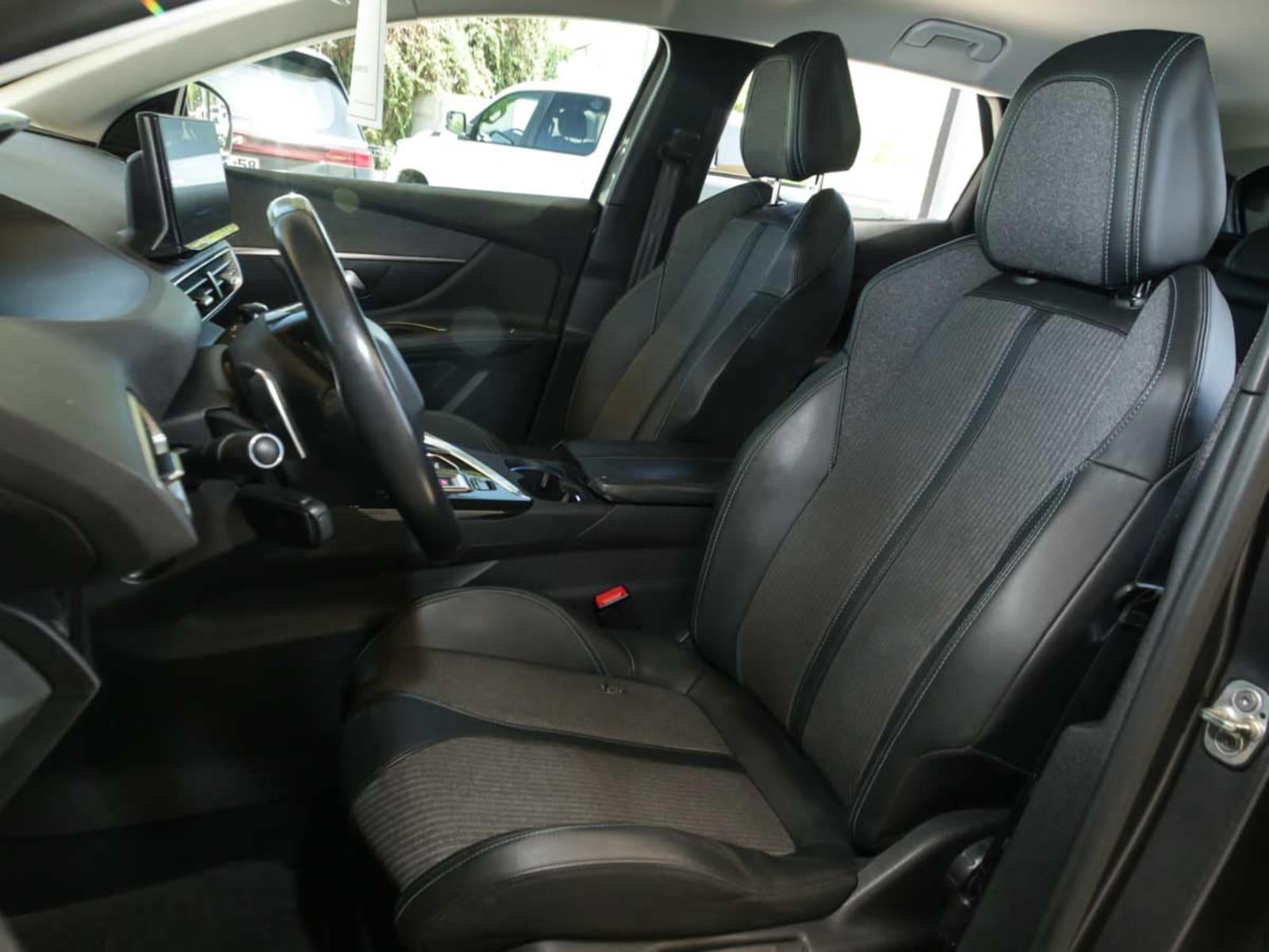 PEUGEOT 3008 THP 165HP 1.6 AUT 2021 - Imagen 10 de 13