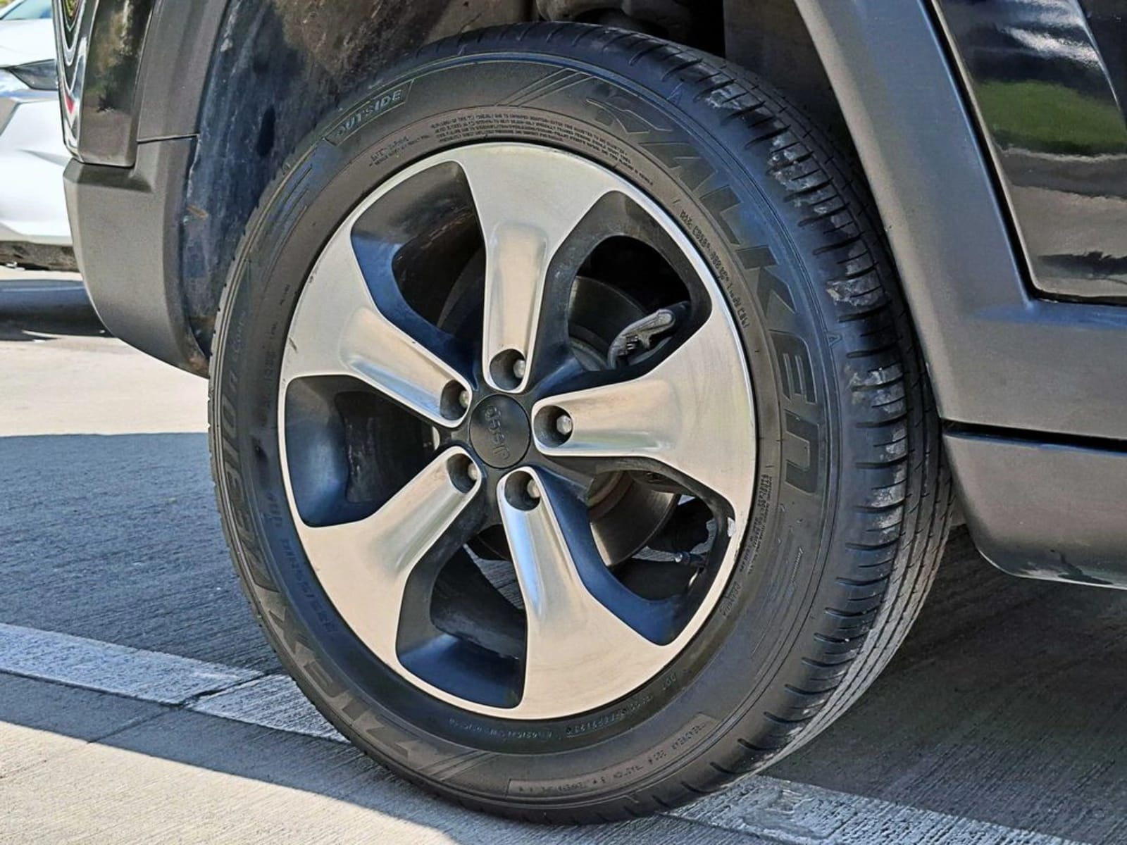 JEEP COMPASS 2.4 LONGITUDE 4X4 5P 2019 - Imagen 5 de 20