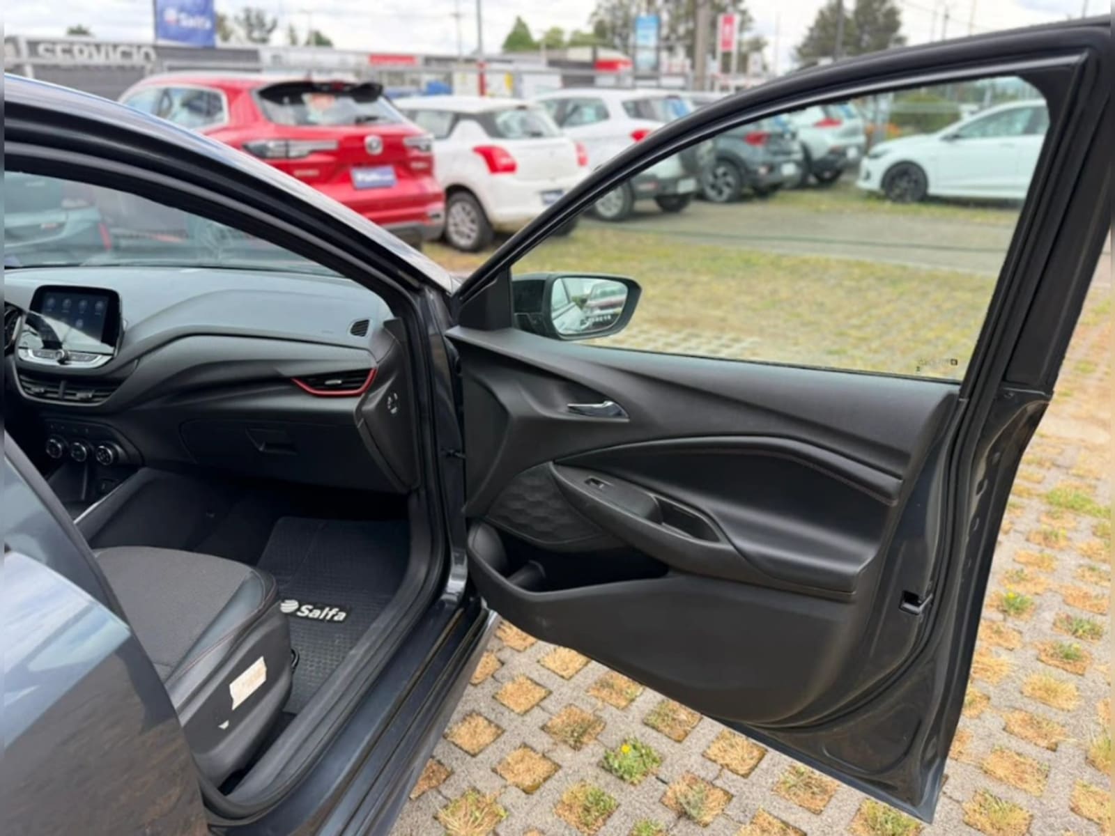 CHEVROLET ONIX 1.0T RS R 4X2 HB MT 5P 2024 - Imagen 14 de 20