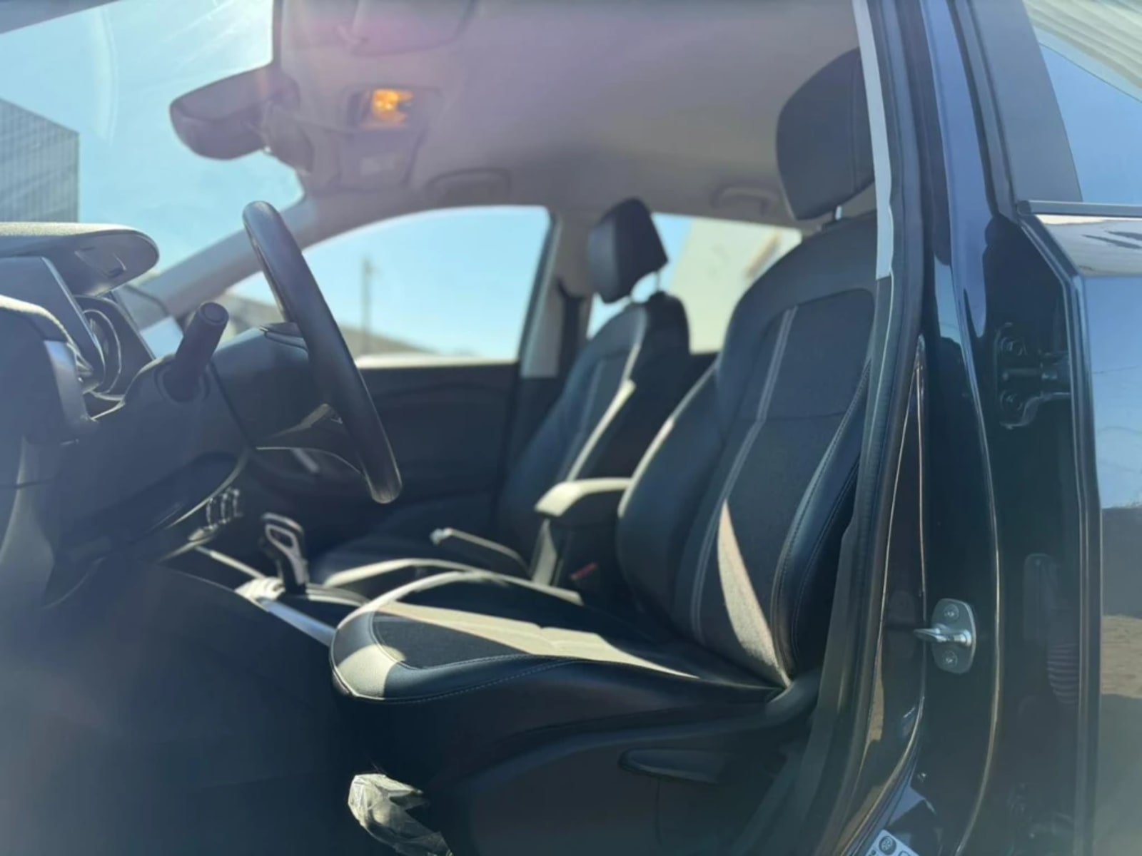 CHEVROLET TRACKER 1.2T LTZ R 4X2 AT 5P 2025 - Imagen 14 de 19