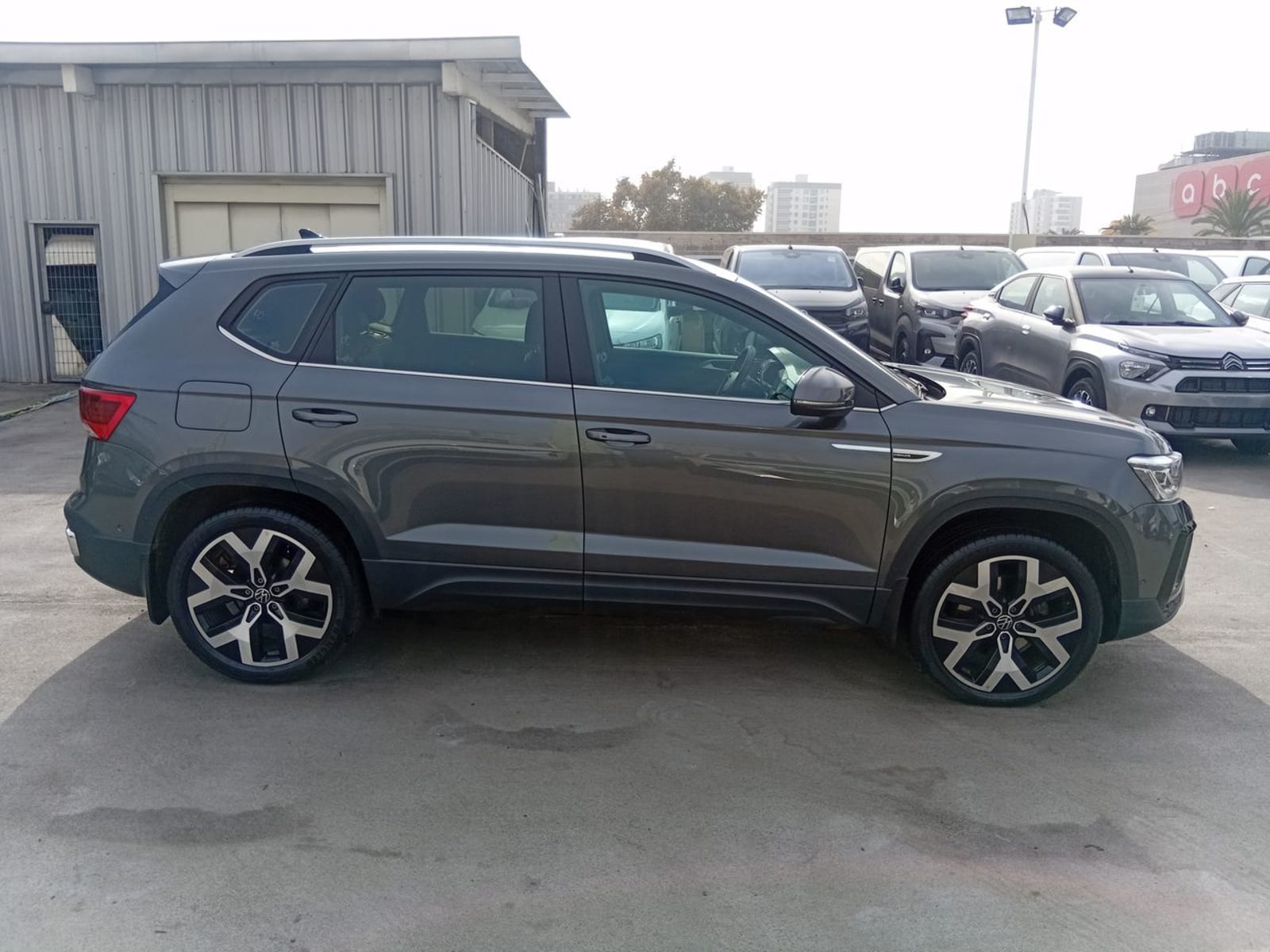 Volkswagen Taos 1.4 Tsi Highline 4x2 At 5p 2024 - Imagen 8 de 8