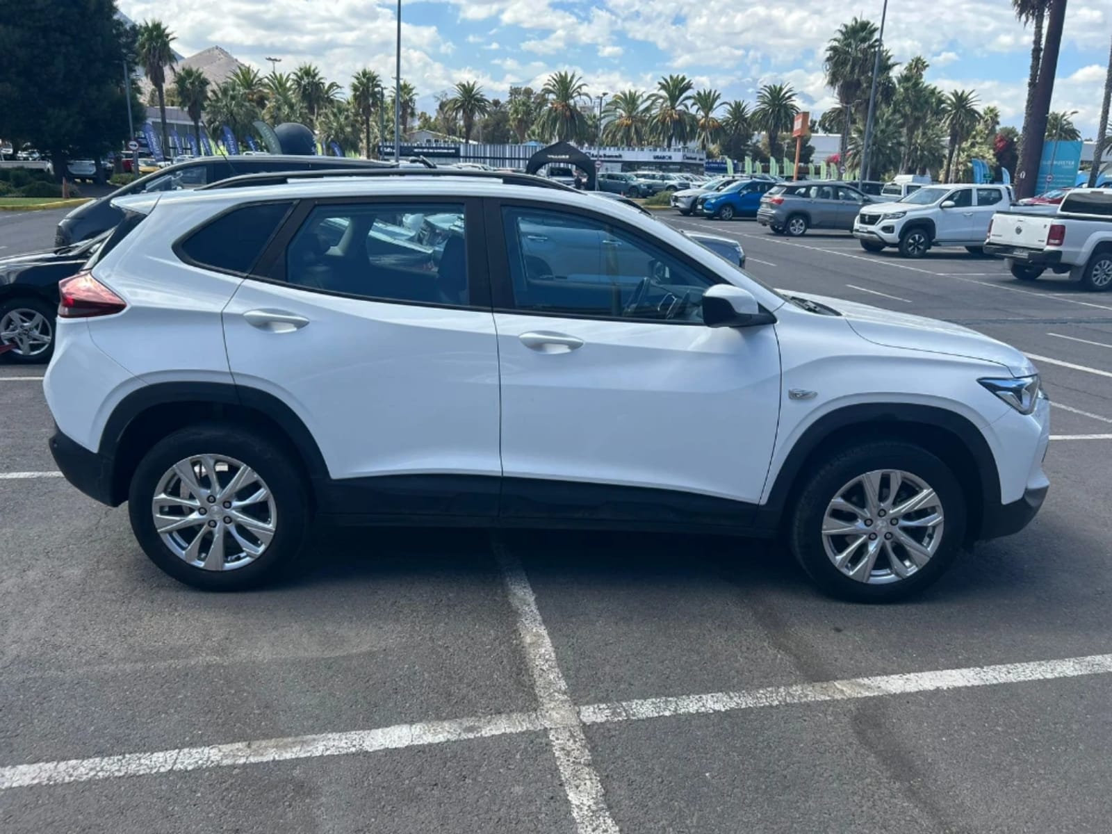 CHEVROLET TRACKER 1.2T LTZ R 4X2 AT 5P 2025 - Imagen 4 de 17