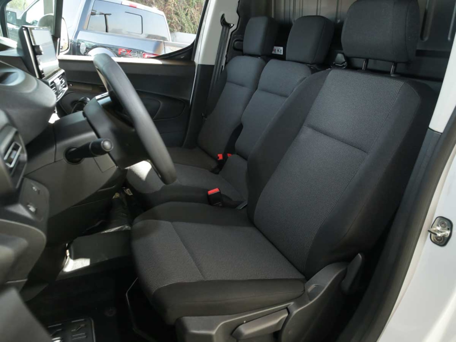 PEUGEOT PARTNER MCA L1 DIESEL 100HP MT 2026 - Imagen 10 de 13