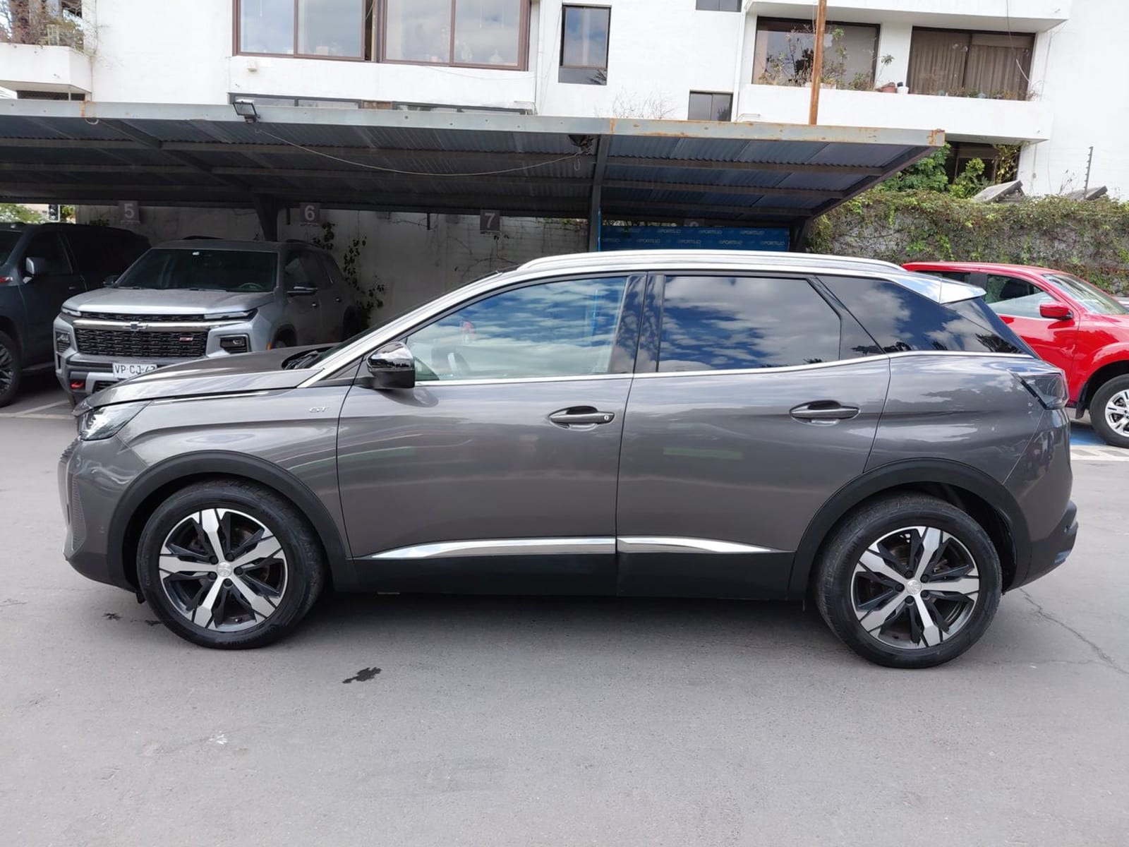 Peugeot 3008 1.6 Gt Puretech 180 Eat8 5p 2021 - Imagen 4 de 8
