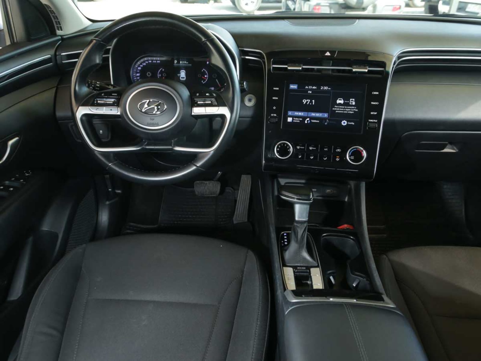 HYUNDAI TUCSON NX4 2.0 AUT 2023 - Imagen 12 de 13