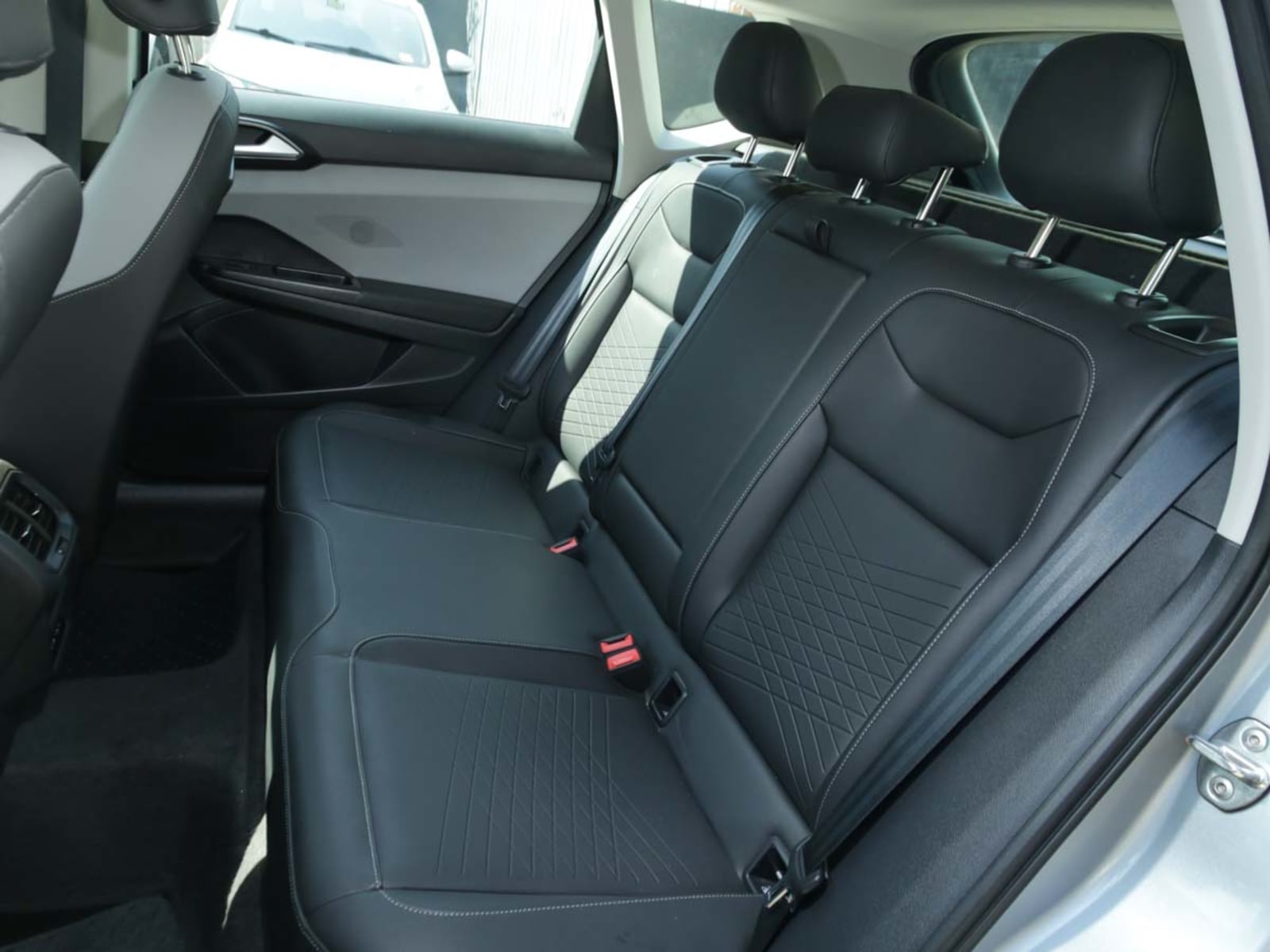 VOLKSWAGEN TAOS TSI 1.4 AT 2026 - Imagen 11 de 13