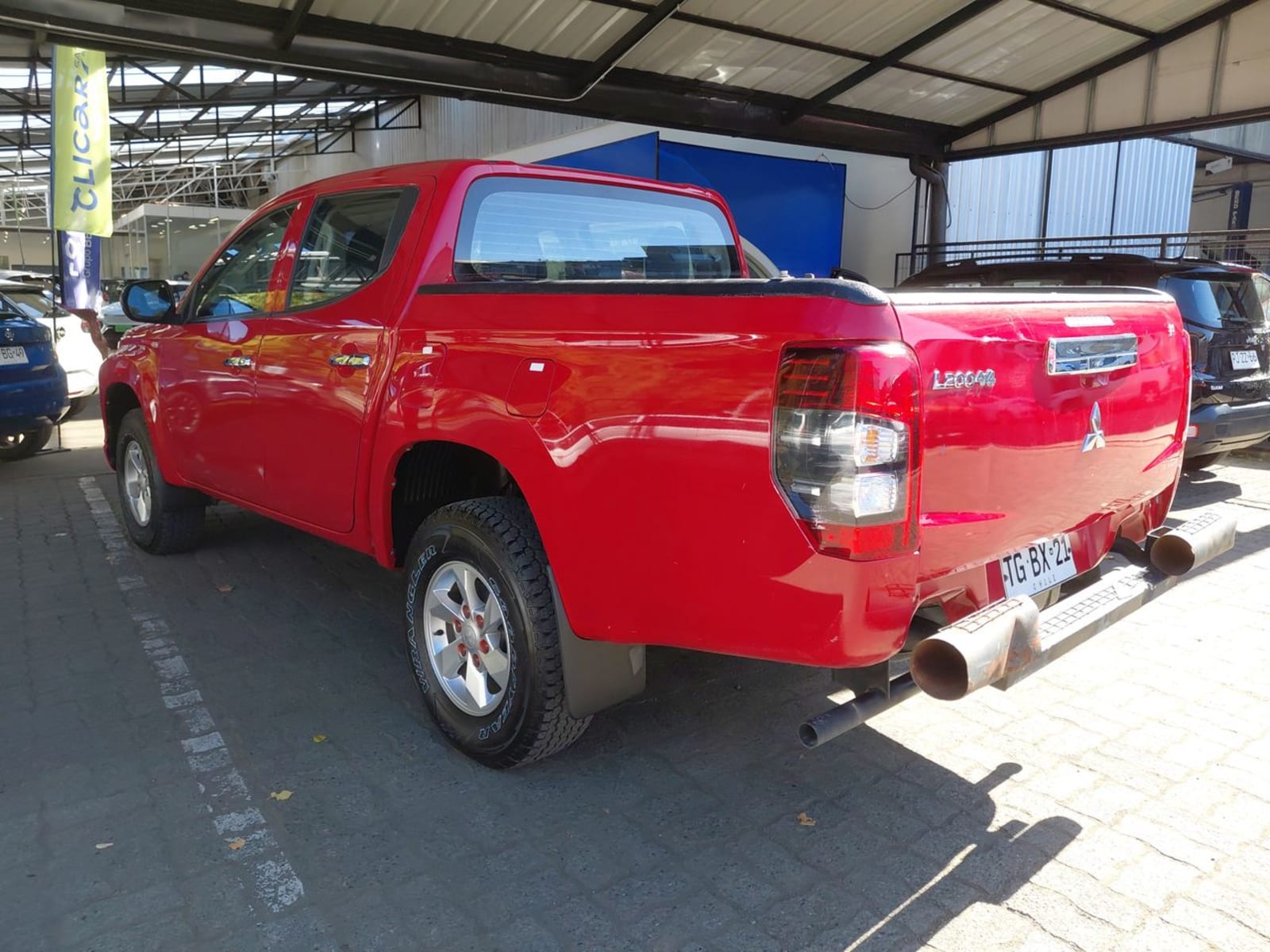 Mitsubishi L200 2.2 Katana Crt Diesel Dob. Cab. 4x4 Mt 4p 2024 - Imagen 5 de 8