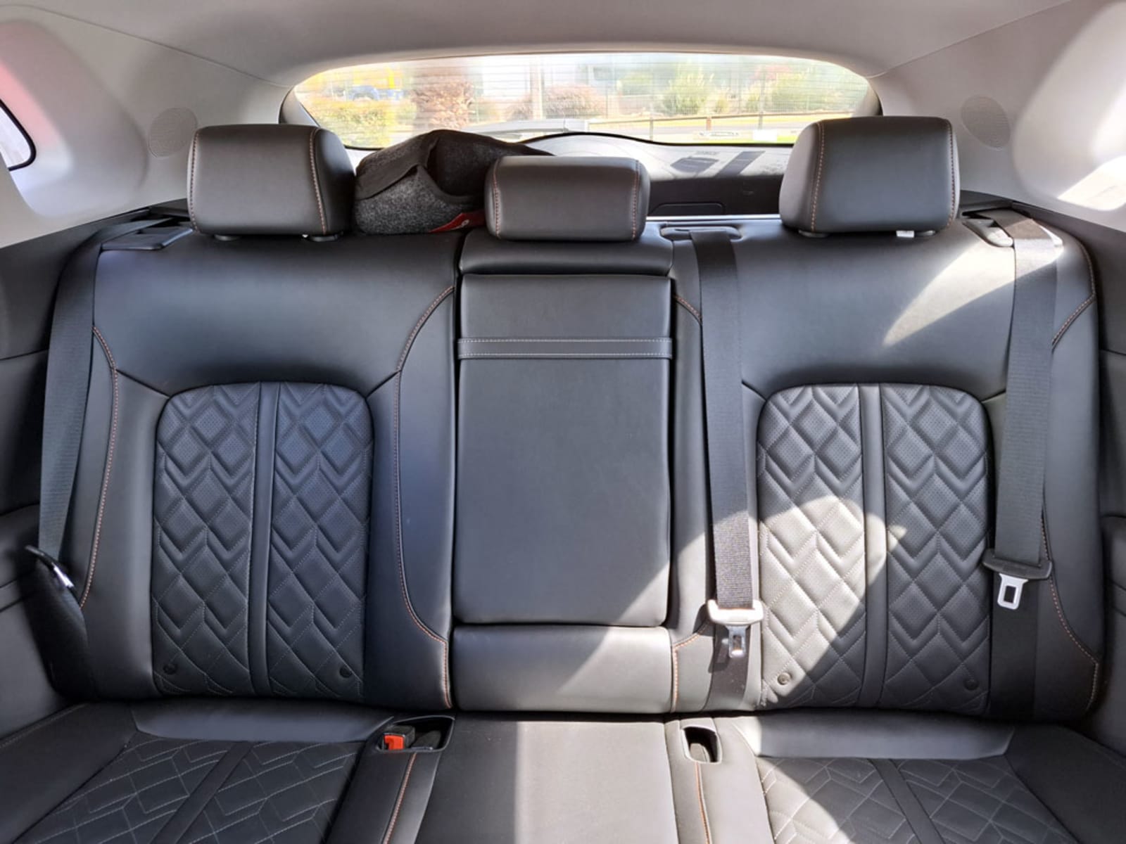 CHANGAN UNI-K 2.0 T LUXURY AT 2026 - Imagen 16 de 18
