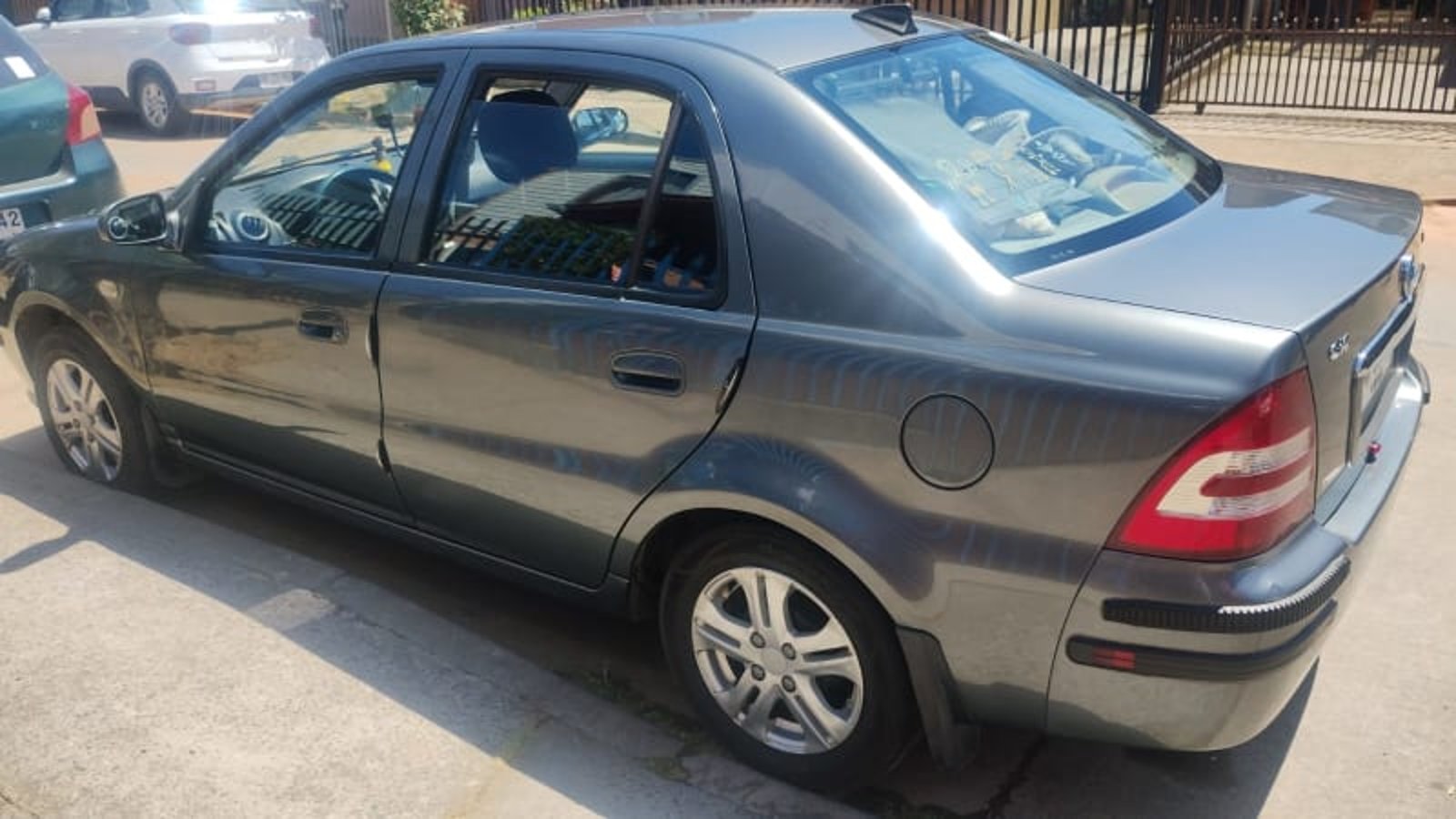 Geely Ck 2013 - Imagen 4 de 8