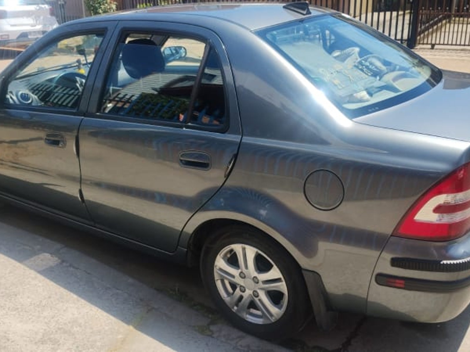 Geely Ck 2013 - Foto 4 de 8