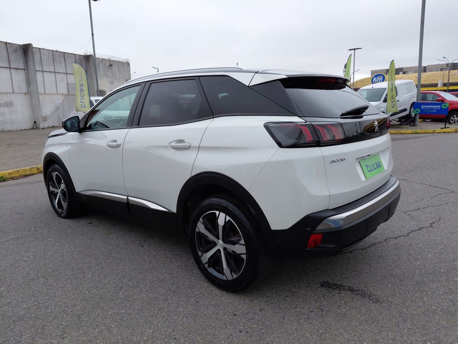 Peugeot 3008 1.6 Allure Pack Thp 165 4x2 Eat6 5p 2024 - Imagen 5 de 8