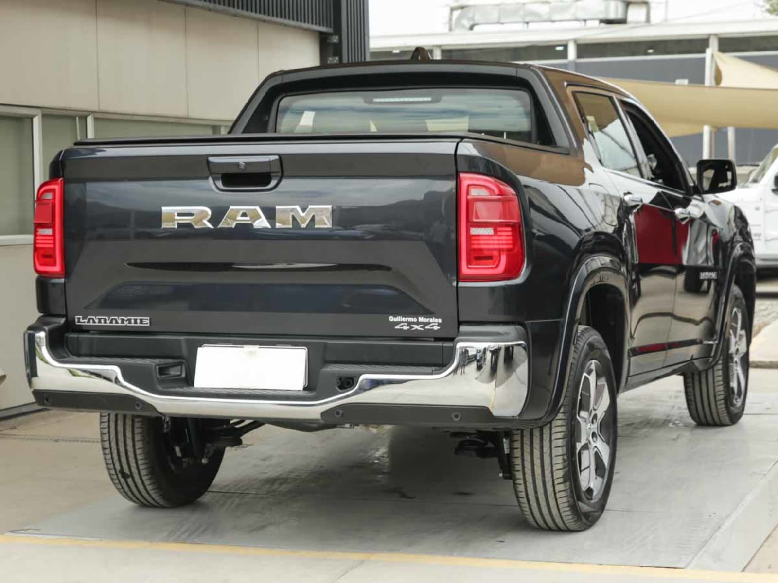 RAM RAMPAGE LARAMIE 2.2 DIESEL 200 HP 4X4 AT 2026 - Imagen 6 de 14