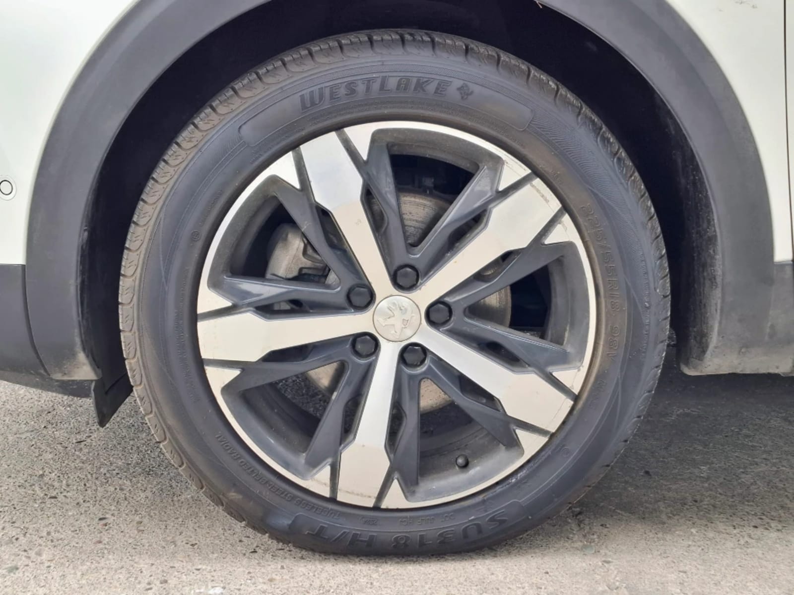 PEUGEOT 5008 1.5 GT BLUEHDI 4X2 130 EAT8 5P 2022 - Imagen 8 de 20