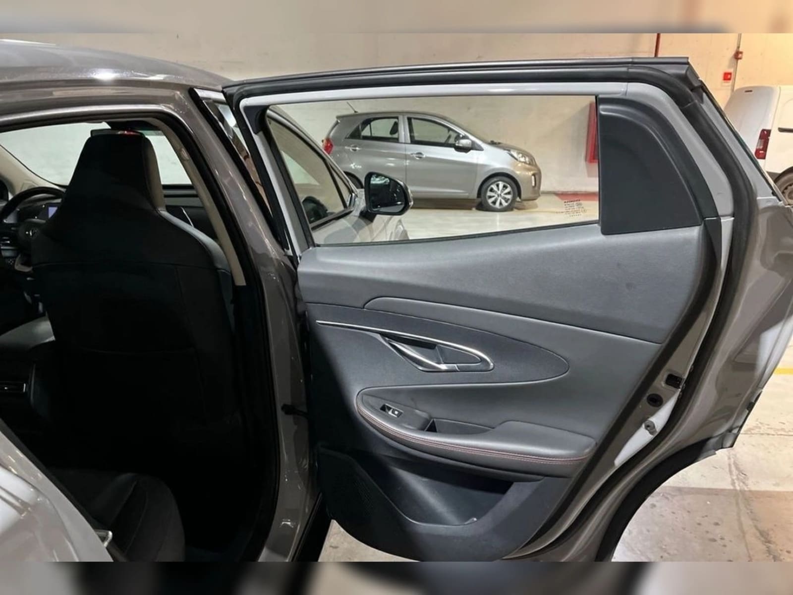 CHANGAN UNI-T 1.5 ELITE AT 2024 - Imagen 16 de 17