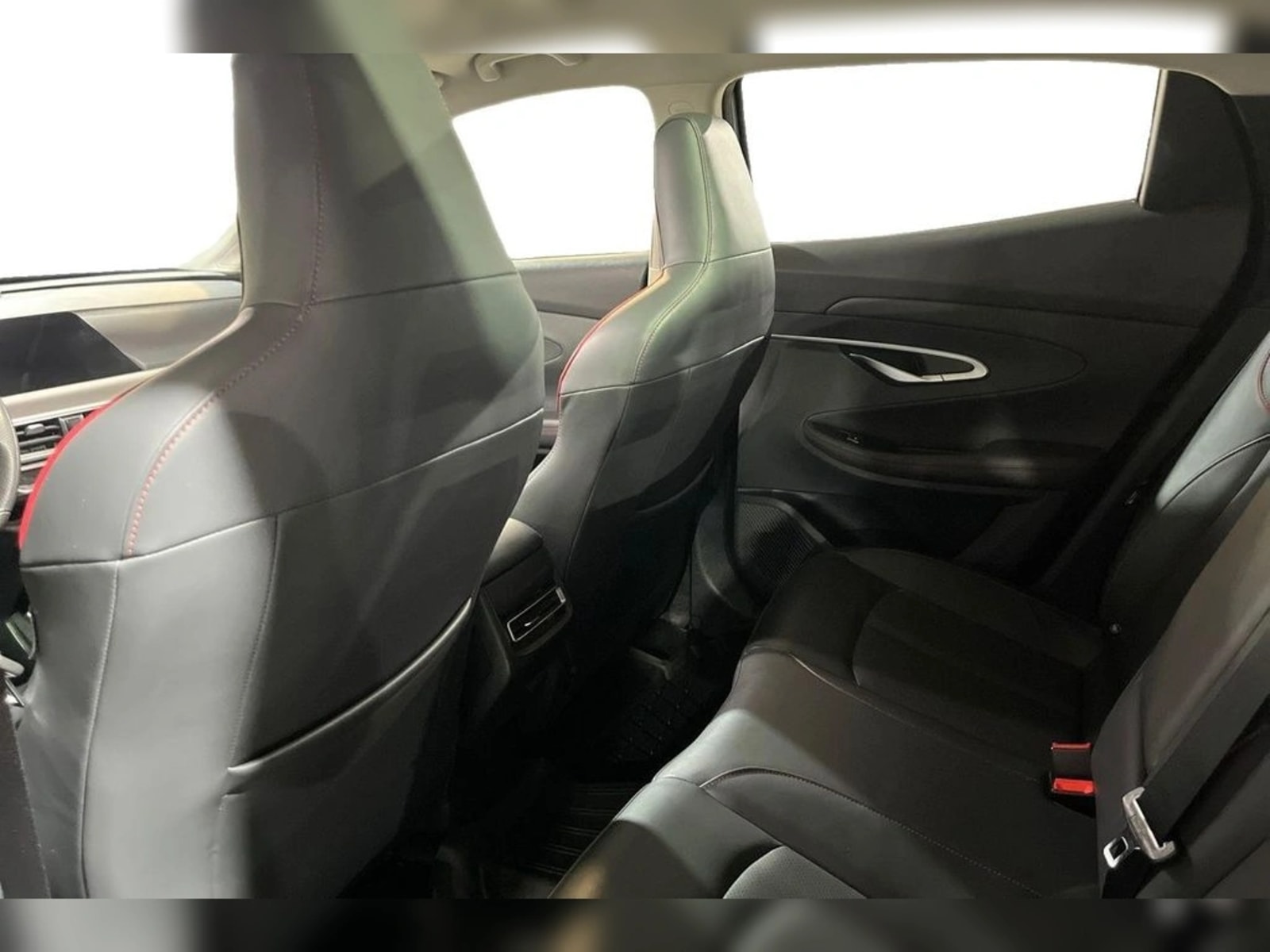 CHANGAN UNI-T 1.5 ELITE AT 2024 - Imagen 16 de 18