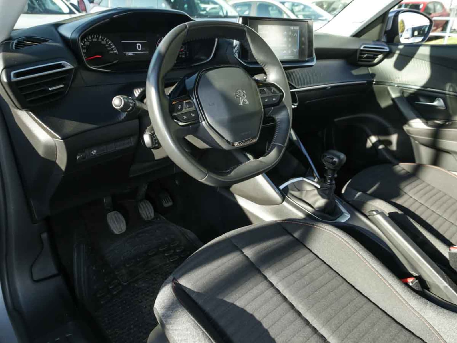 PEUGEOT 2008 ACTIVE BLUEHDI 1.5 2022 - Imagen 8 de 13