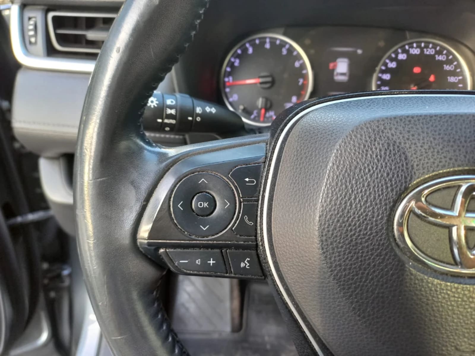 TOYOTA RAV4 2.0 XLE 4X2 CVT AT 5P 2021 - Imagen 18 de 20