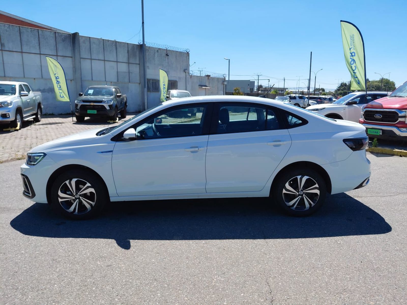 Volkswagen Virtus 1.0 Tsi Comfortline Plus 4x2 At 4p 2025 - Imagen 4 de 8