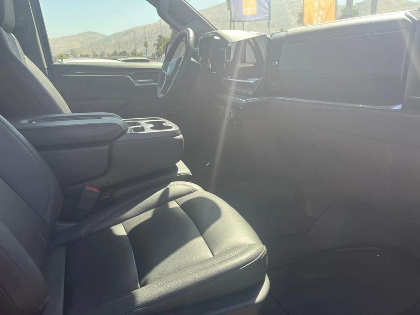 CHEVROLET SILVERADO SILVERADO CC DCAB 4X4 5.3 AUT 2023 - Imagen 15 de 20