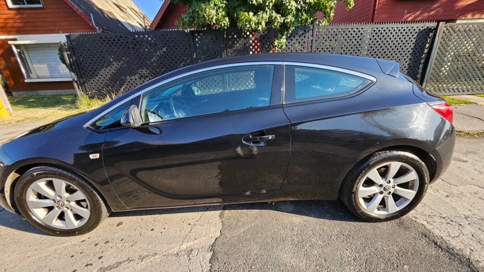 Opel ASTRA GTC SPORT 1.6 1.6 GTC SPORT 4X2 HB MT 3P 2017 - Imagen 4 de 7