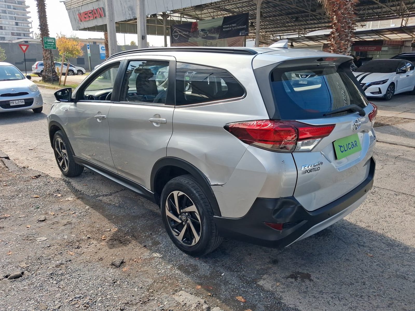Toyota Rush 1.5 Xli 4x2 Mt 5p 2022 - Imagen 5 de 8
