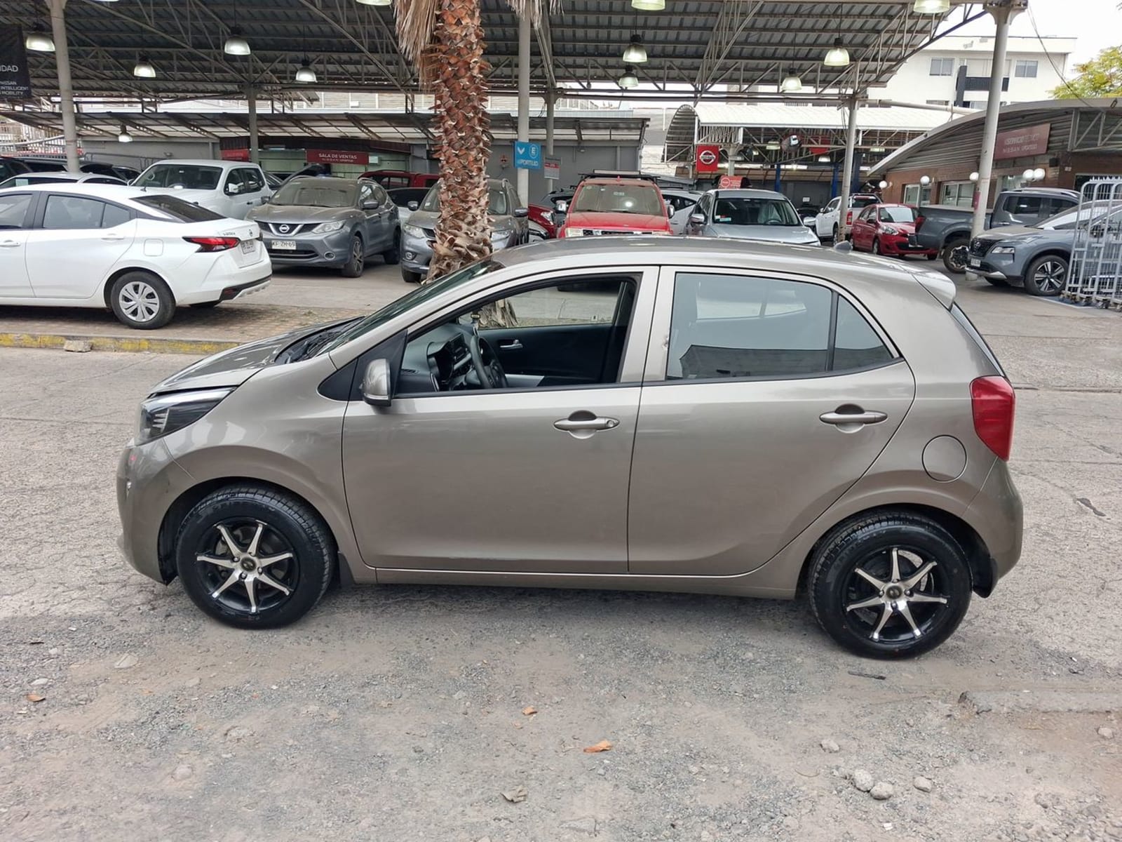 Kia Morning 1.2 Ex 4x2 Hb Abs Ac 5mt 5p 2018 - Imagen 4 de 8