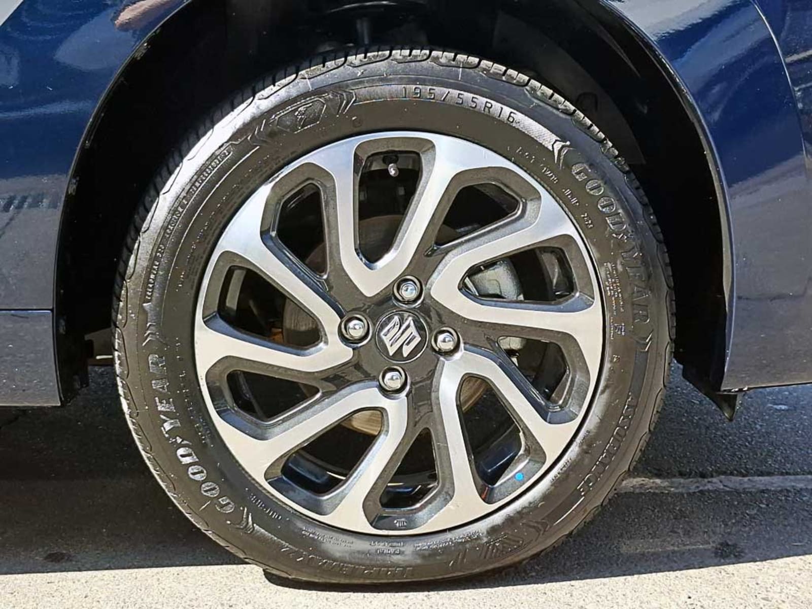 SUZUKI BALENO (IN) 1.5 GLX MT 2024 - Imagen 8 de 20