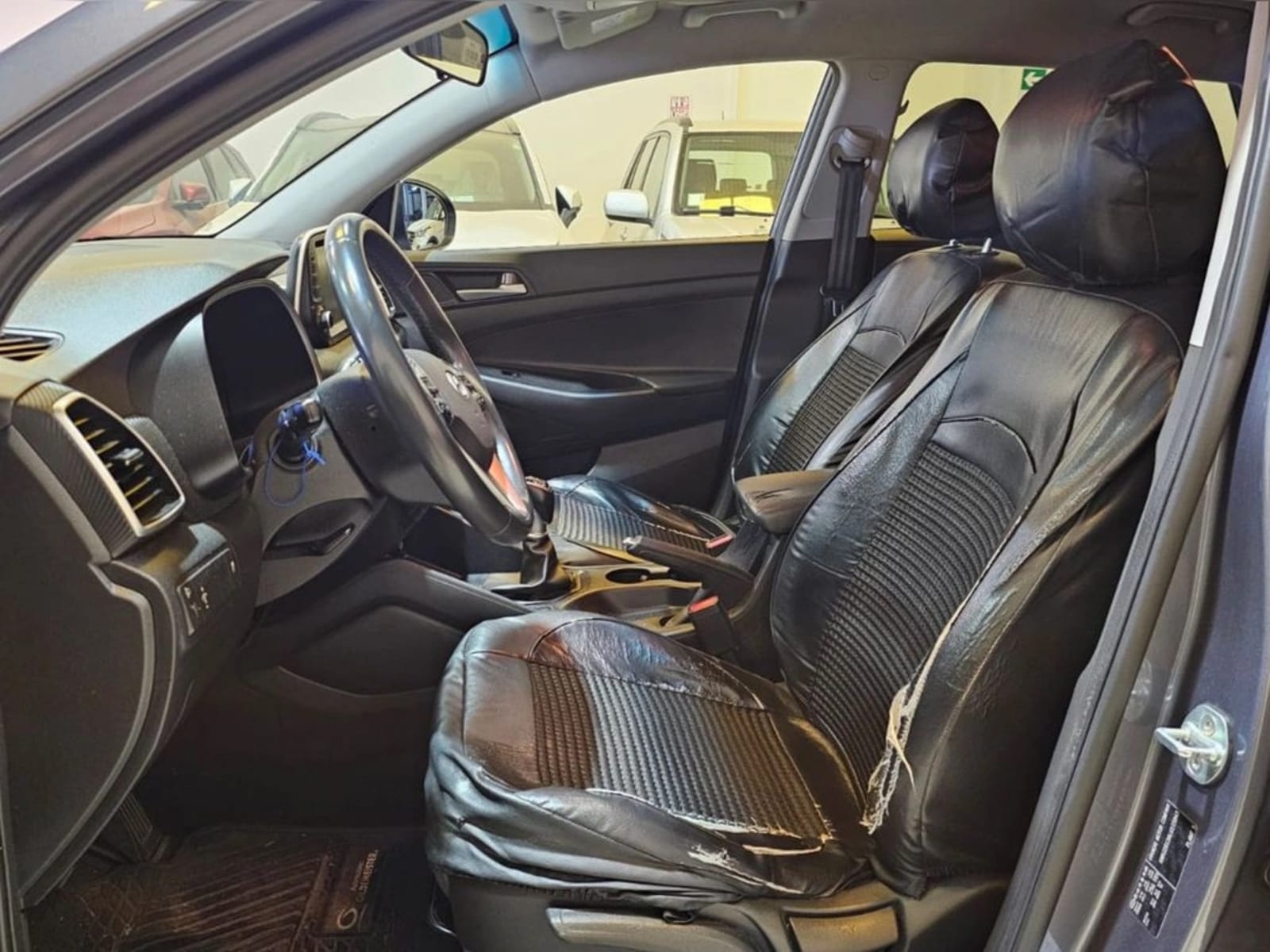 HYUNDAI TUCSON 2.0 4X2 MT 5P 2020 - Imagen 13 de 20