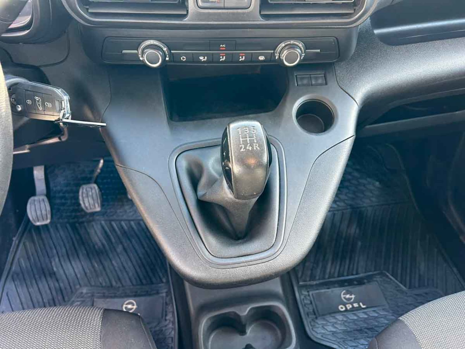 OPEL COMBO 1,6 TD 2023 - Imagen 9 de 16